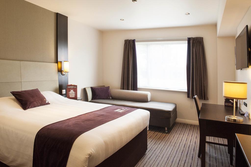 Premier Inn Harlow Exteriör bild